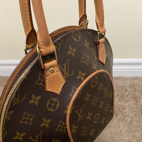 Louis Vuitton Ellipse PM Bag - Picture 8 of 10